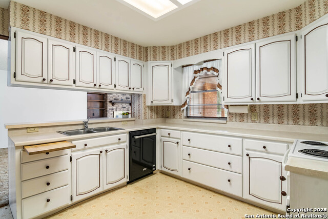 Image 14 of 25 For 4706 Debbie Drive