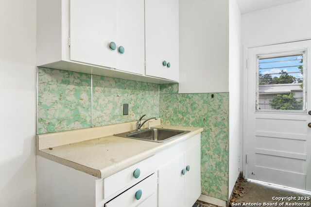 Image 21 of 25 For 4706 Debbie Drive