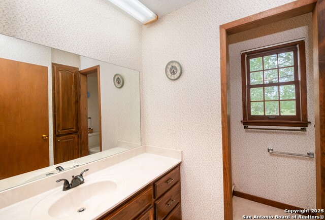 Image 19 of 43 For 1221 Pieper Rd