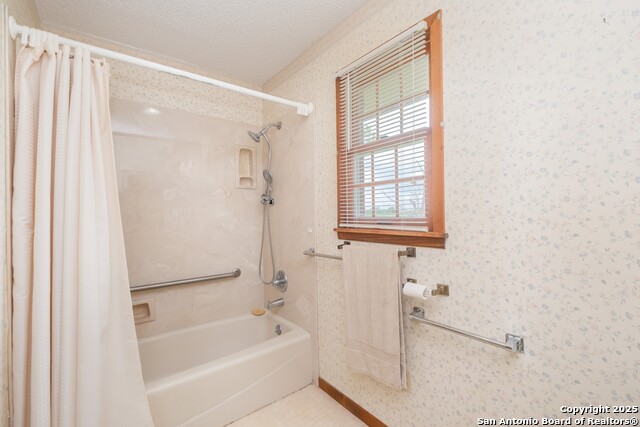 Image 26 of 43 For 1221 Pieper Rd