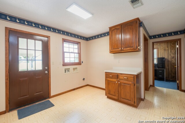 Image 30 of 43 For 1221 Pieper Rd