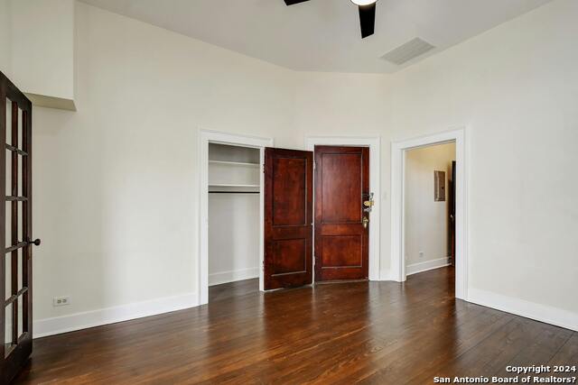 Image 12 of 18 For 423 Woodlawn Ave W 2
