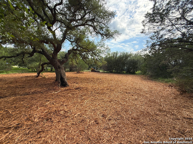 Image 15 of 23 For 5950 Circle Oak