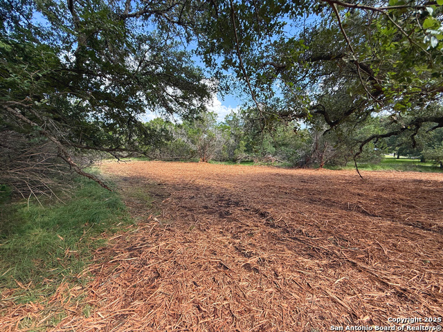 Image 16 of 23 For 5950 Circle Oak