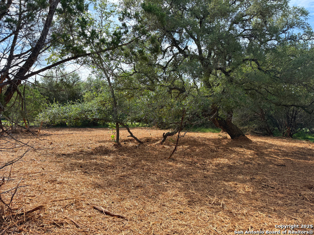 Image 18 of 23 For 5950 Circle Oak