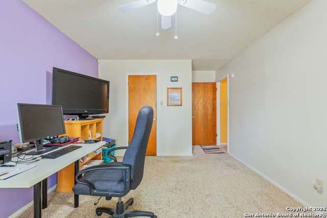 Image 27 of 34 For 8902 Hetherington