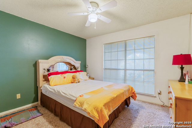 Image 28 of 34 For 8902 Hetherington