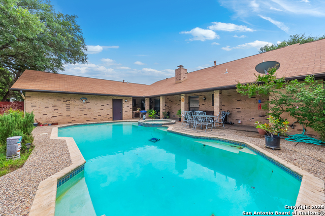 Image 33 of 34 For 8902 Hetherington