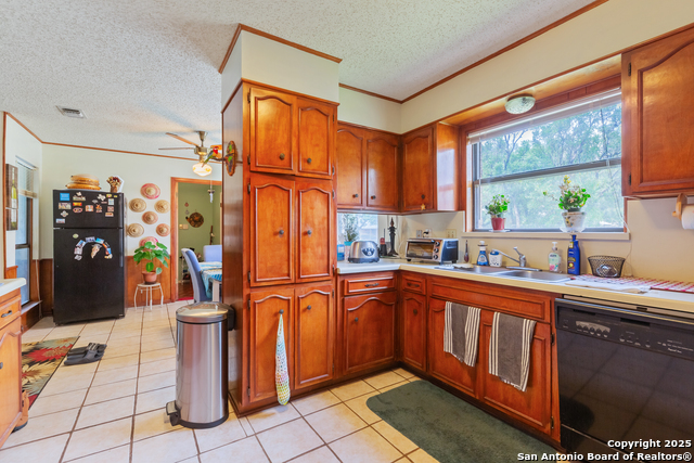 Image 9 of 34 For 8902 Hetherington