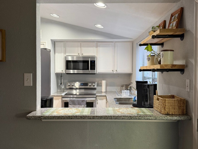 Image 8 of 17 For 6503 Honey Hill