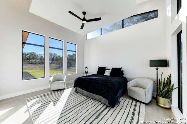 Image 15 of 45 For 417 Southwick Ranch