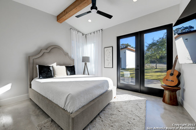Image 20 of 45 For 417 Southwick Ranch