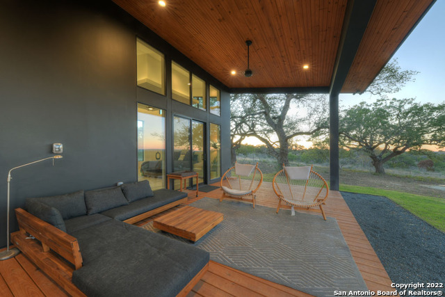 Image 31 of 45 For 417 Southwick Ranch