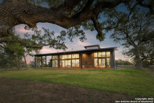 Image 36 of 45 For 417 Southwick Ranch