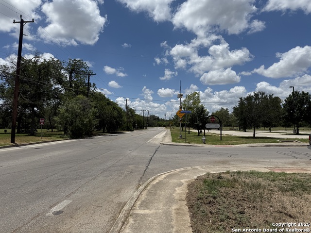 Image 4 of 6 For 759 Morningview