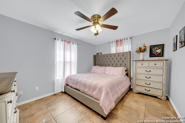 Image 16 of 28 For 505 Olive St