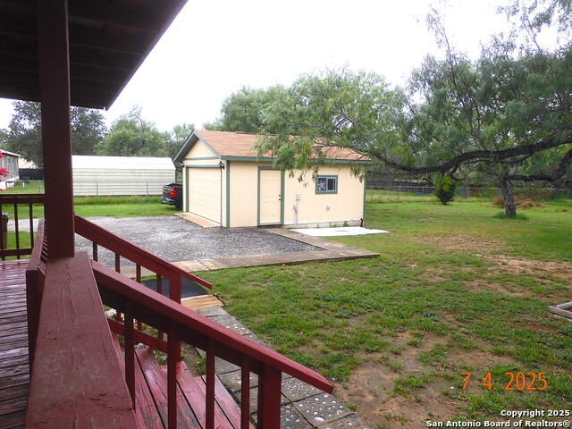 Image 19 of 43 For 22519 Savannah Heights