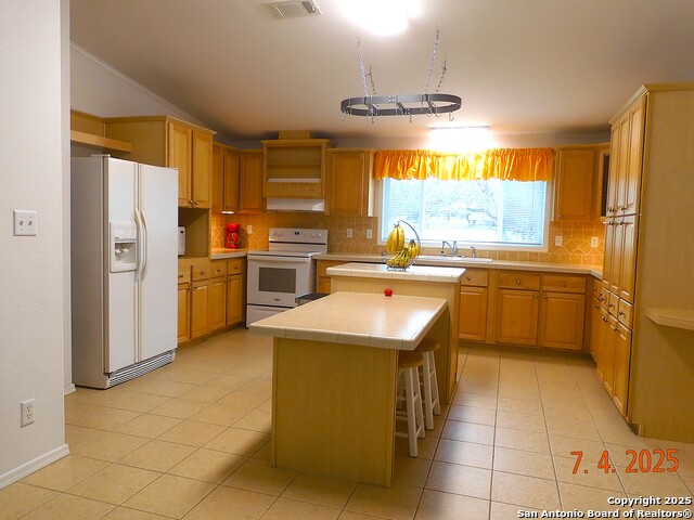 Image 21 of 43 For 22519 Savannah Heights