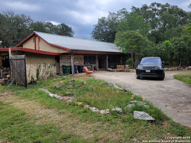 Image 5 of 55 For 9230 Valley View Lane E