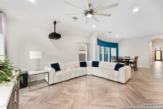 Listing photo id 15 for 14541 Bald Eagle Ln