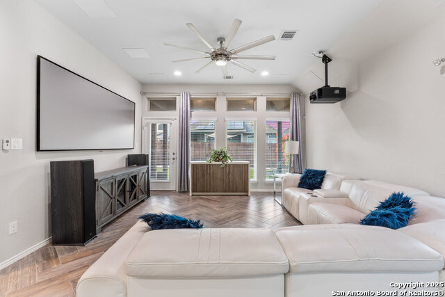 Listing photo id 17 for 14541 Bald Eagle Ln