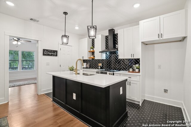 Image 9 of 32 For 547 Rigsby  