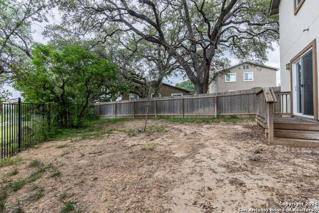 Listing photo id 26 for 10322 Relic Oaks