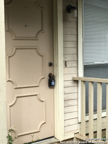 Listing photo id 0 for 5011 Sommerdale