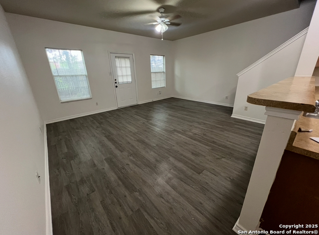 Image 3 of 14 For 7815 Kingsbury Wood