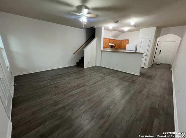 Image 4 of 14 For 7815 Kingsbury Wood