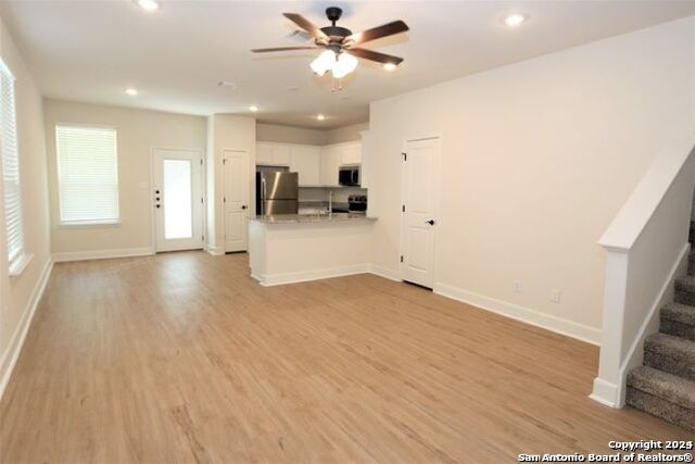 Image 3 of 17 For 10310 Lynwood Br  101