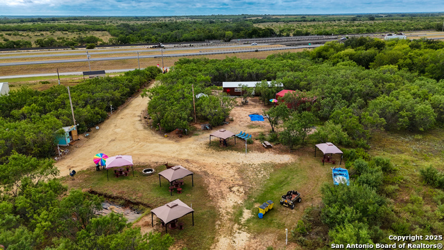 Image 3 of 15 For 15725 Interstate 35