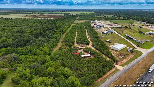 Image 8 of 15 For 15725 Interstate 35