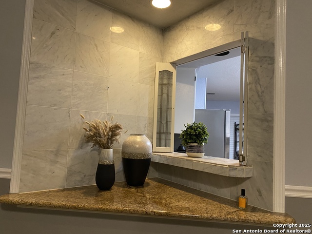 Image 12 of 30 For 4534 Black Oak Woods