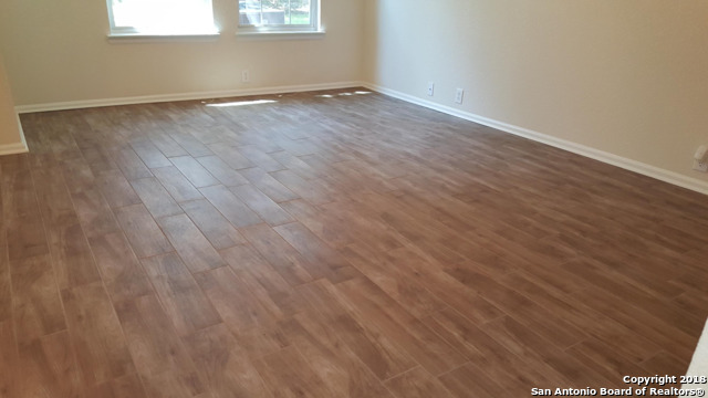 Image 3 of 23 For 2535 Grayson Circle
