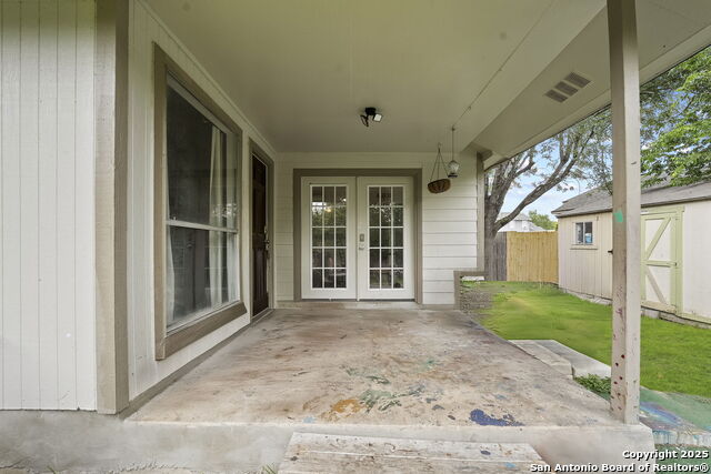 Image 25 of 31 For 4307 Lakebend West