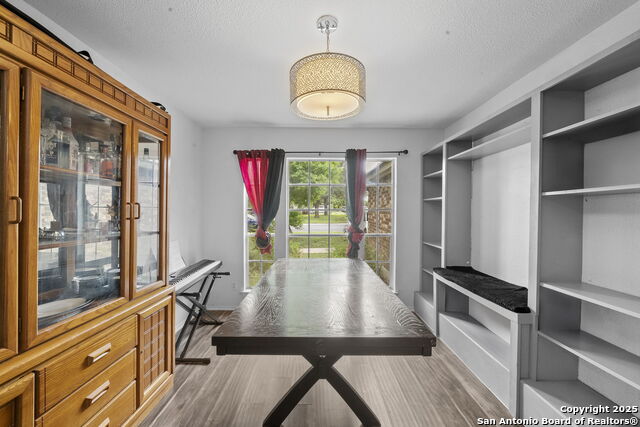 Image 9 of 31 For 4307 Lakebend West