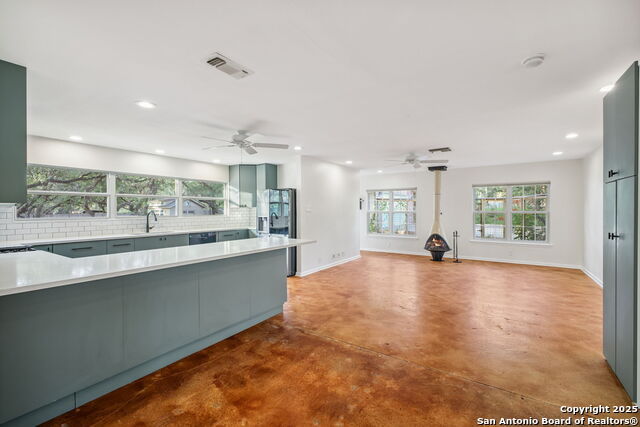 Listing photo id 16 for 205 El Cerrito