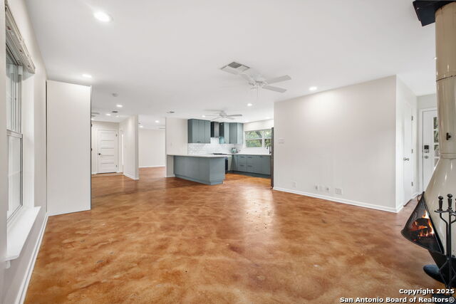 Listing photo id 19 for 205 El Cerrito