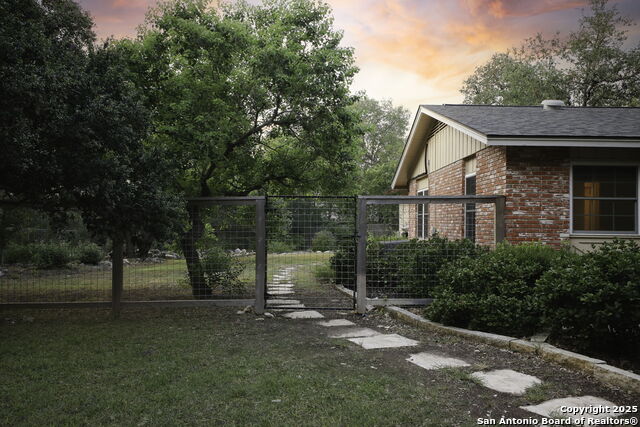 Listing photo id 36 for 205 El Cerrito