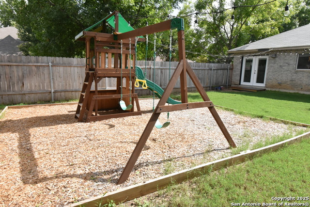 Image 21 of 22 For 13106 Regency Bend