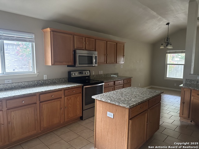 Image 6 of 30 For 229 Rio Vista