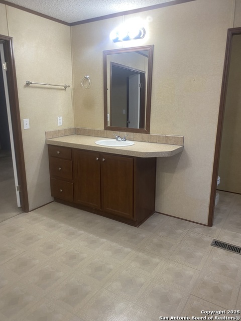 Image 16 of 51 For 285 Rhonda