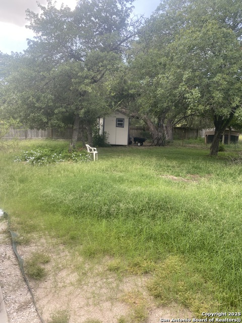 Image 24 of 51 For 285 Rhonda