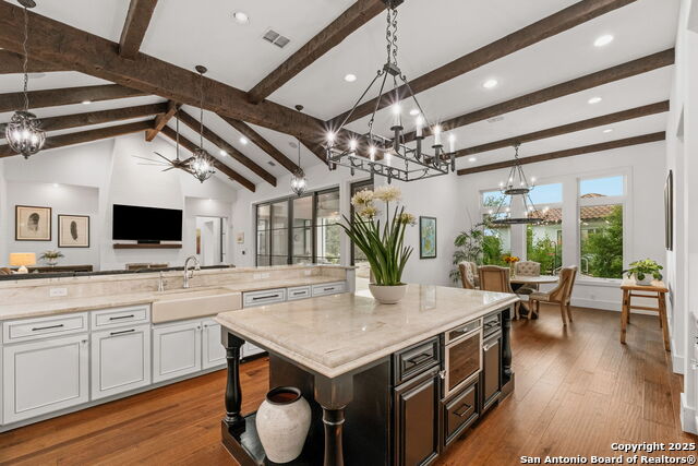 Listing photo id 21 for 203 Wellesley Landing