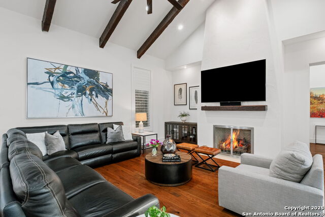 Listing photo id 32 for 203 Wellesley Landing