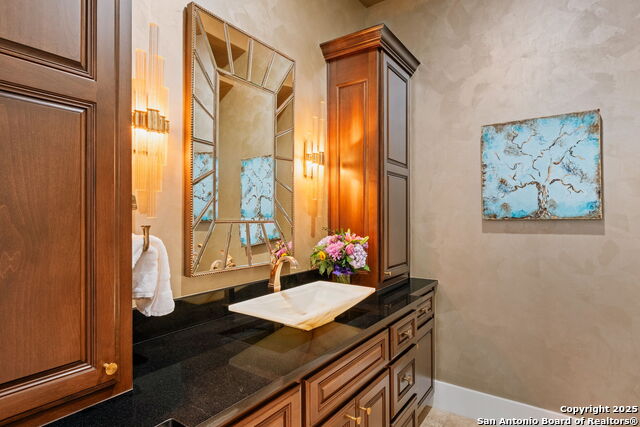 Listing photo id 41 for 203 Wellesley Landing