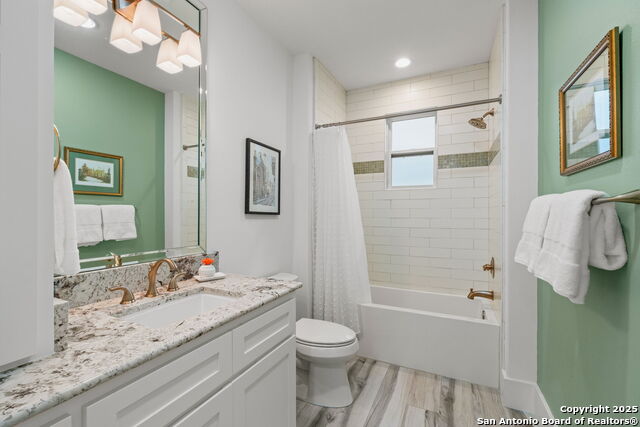 Listing photo id 44 for 203 Wellesley Landing