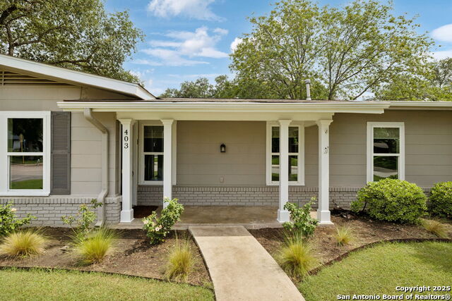 Image 3 of 39 For 403 Larkwood
