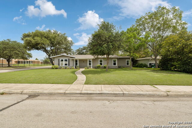 Image 38 of 39 For 403 Larkwood